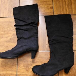 Elegant Black Heeled Boots for Women